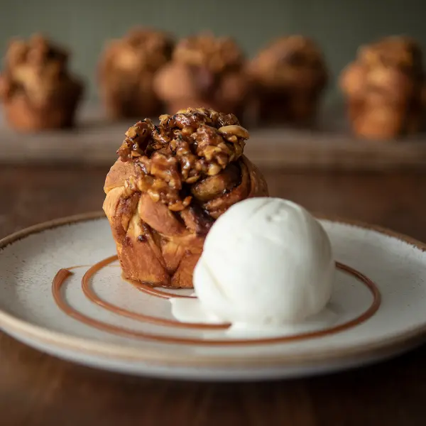 SALTED CARAMEL CINNAMON ROLL 