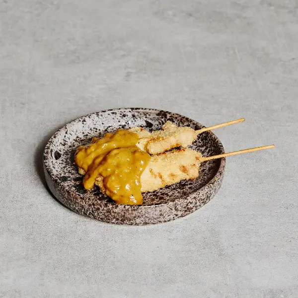 KUSHIKATSU PORK CURRY (หมูทอดซอสแกงกะหรี่)